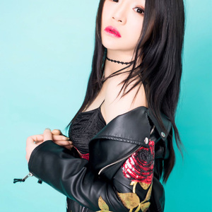 自慰⋯啊⋯嗯～出水了漫画
